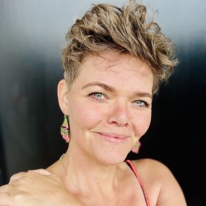 Protræt Artemisyoga underviser